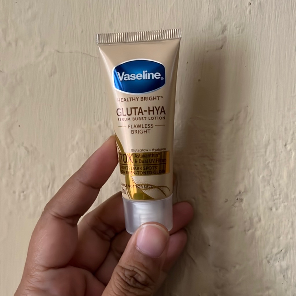 Healthy Bright Gluta-Hya Serum Burst Lotion - Flawless Bright imgfdn-d1f95793-6784-455d-9465-613f18ebca80
