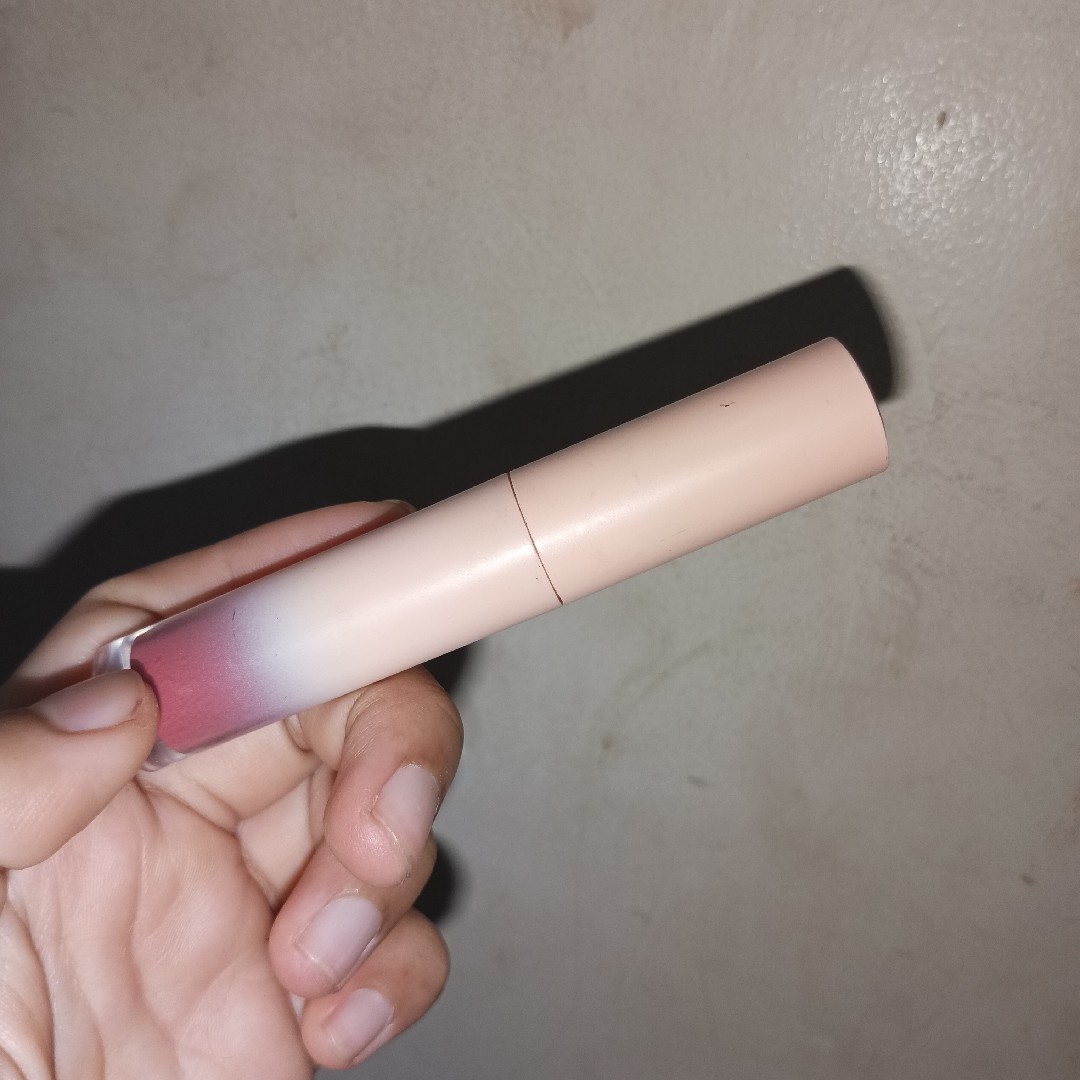 Mattedorable Lipcream - 01 Kiss imgfdn-f7d15972-bd5a-4e3f-bc1b-5ea9c5016adf