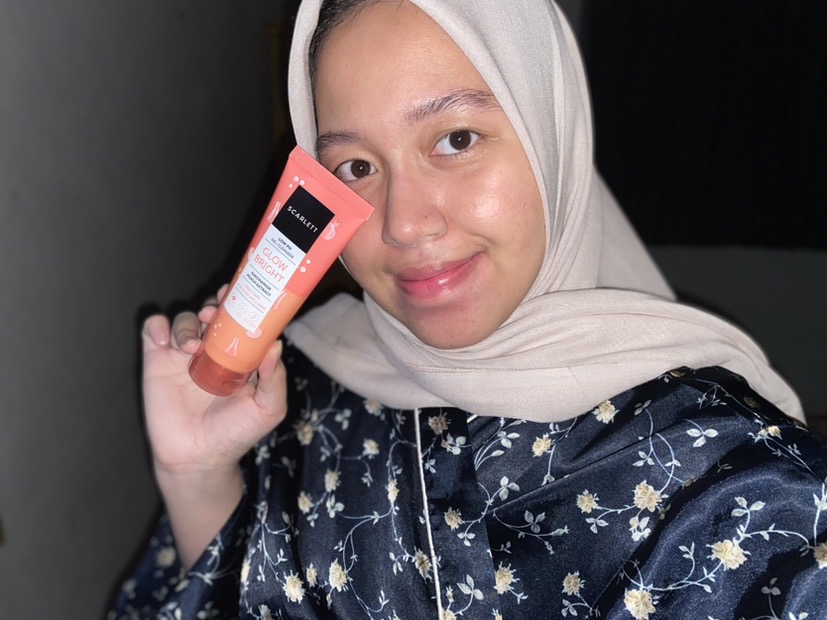 Low pH Glow Bright Gel Cleanser imgfdn-7cc50f71-d5c1-4b3f-b557-cab7ab9ac26d