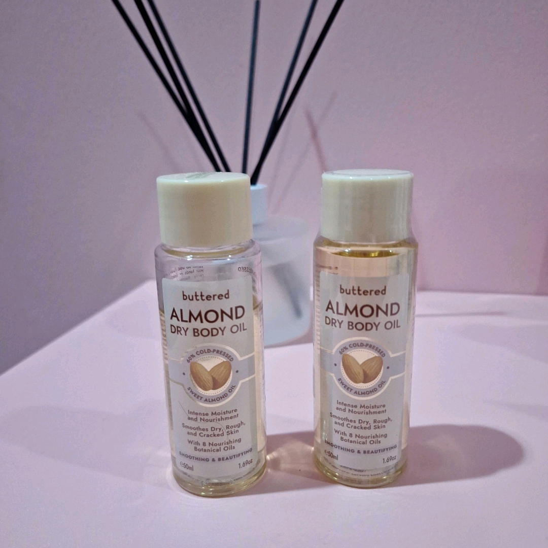 Almond Dry Body Oil imgfdn-7c241711-0662-448e-8620-d599004742e3