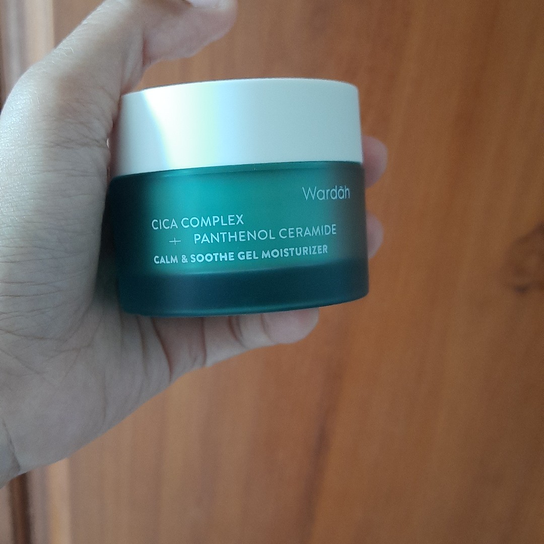 Calm and Soothe Gel Moisturizer imgfdn-e6556553-7cfb-4599-9468-2abd05841ac8