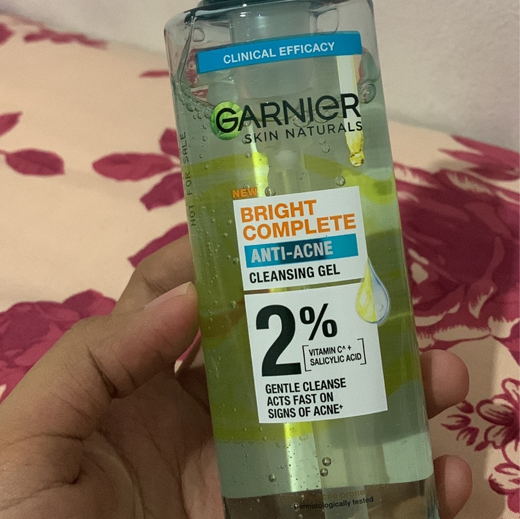 Bright Complete Anti Acne Gel Wash imgfdn-a638eb66-5b61-47df-921d-717ca3fe2ead