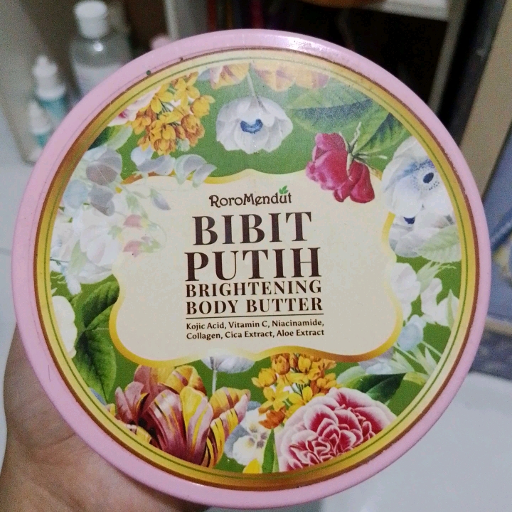 Bibit Putih Brightening Body Cream imgfdn-fa91e5bd-a45a-4c0f-b6ca-661a649b661b