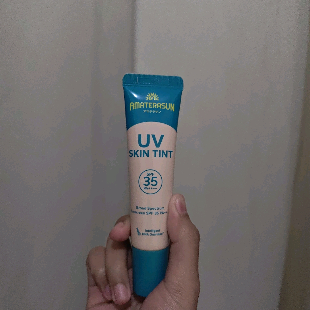 UV Skin Tint SPF 35 PA++++ - Sand imgfdn-59823d5e-f2de-4597-9407-64450a6f669e