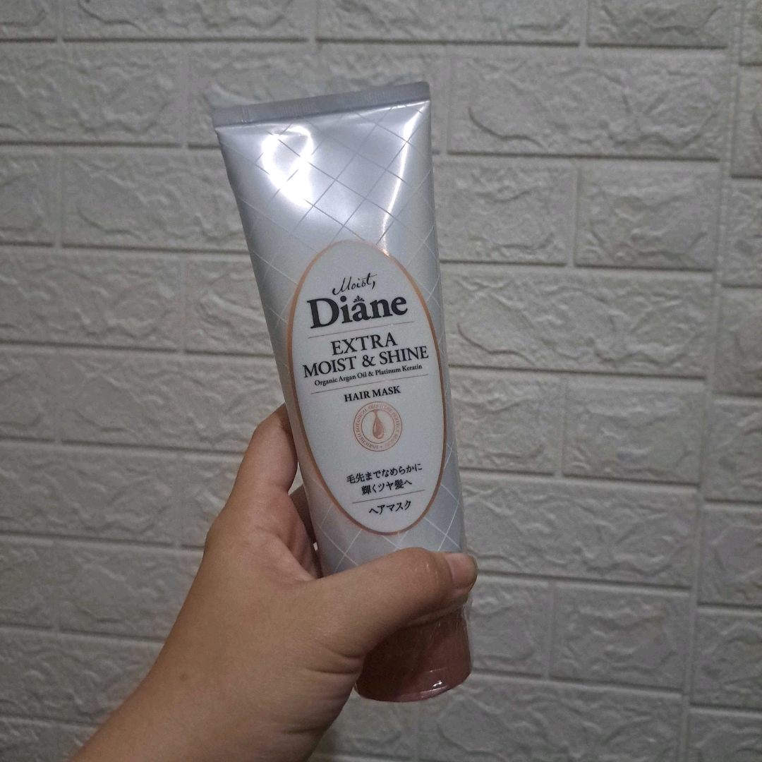 Extra Moist & Shine Hair Mask imgfdn-8390d881-9bbf-4981-b387-6a95c3480736