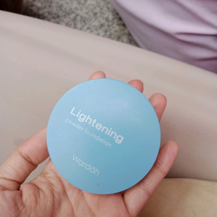 Lightening Powder Foundation Light Feel - 06 Warm Beige (32W) - Reformulation in October 2023 imgfdn-d4b38f2a-973a-45b6-afe4-fd9aae283657