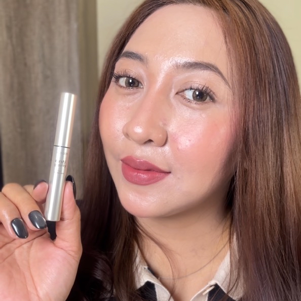 Anti-Gravity Iron Mascara imgfdn-59258fc7-106c-4515-9f4b-38dca5be21fc