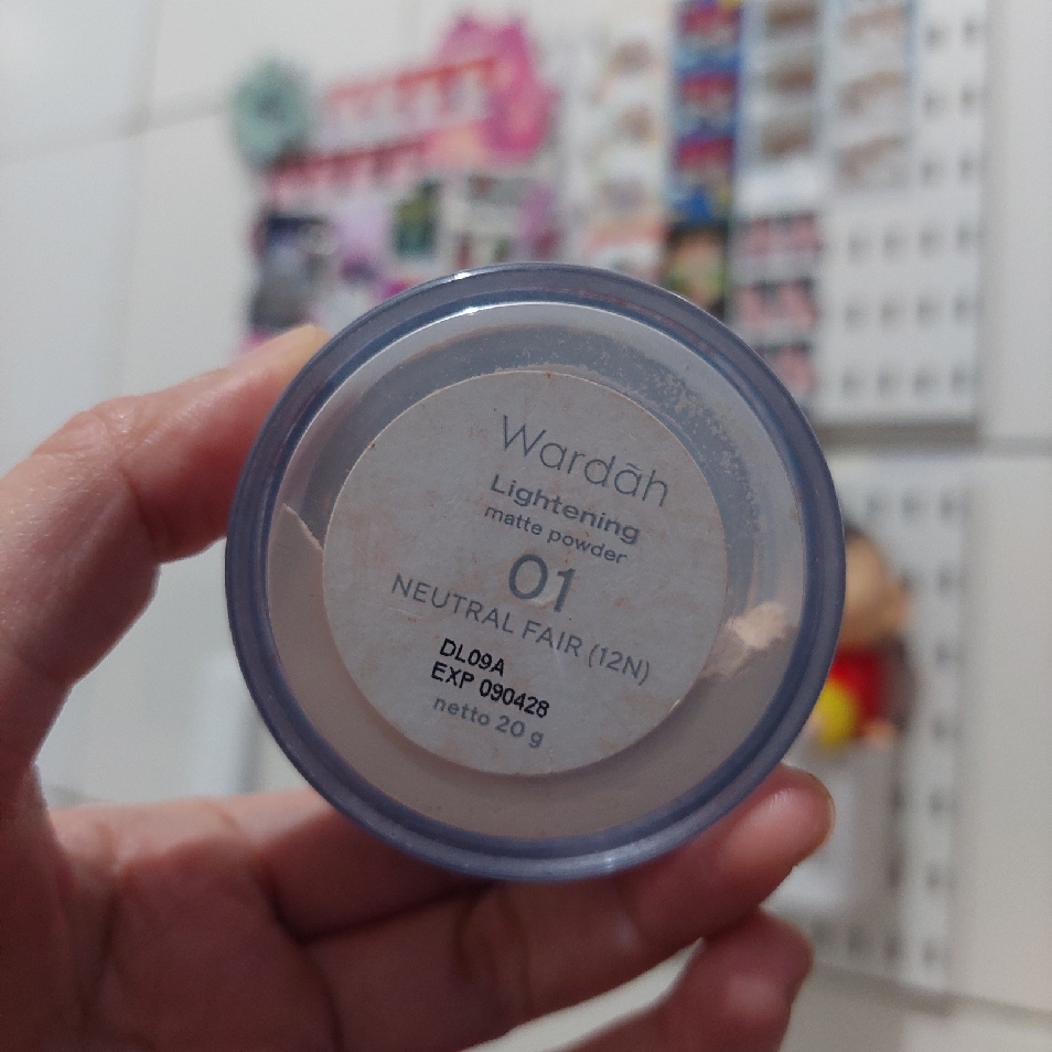 Lightening Matte Powder - 01 Neutral Fair (12N) - Reformulation in October 2023 imgfdn-7ce07950-5e96-41c0-b1b9-80130eef3136