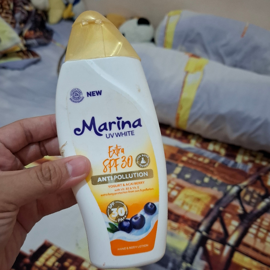 UV White Extra SPF 30 Lotion imgfdn-b1e2e8ca-7d3d-4f18-a628-898a694832e1