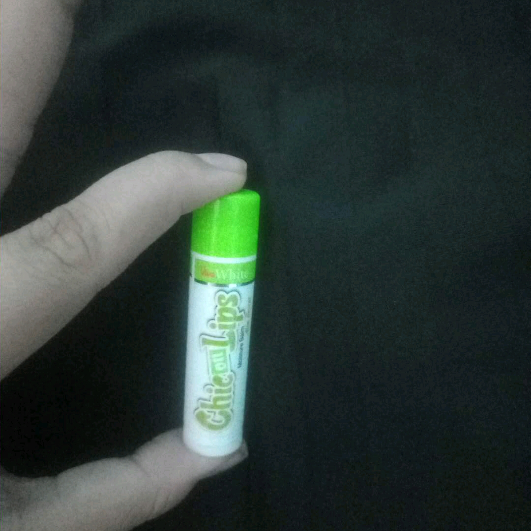 Moisture Balm Chic on Lips - Aloe Secret imgfdn-fca64395-f9f1-4394-a841-b3ae8f45f1fe