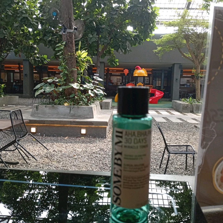 AHA BHA PHA 30 Days Miracle Toner imgfdn-f8b06275-1efc-4b27-8611-72e22e04cbbd