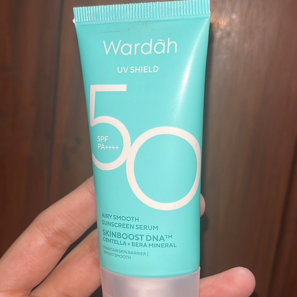 UV Shield Airy Smooth Sunscreen Serum SPF 50 PA++++ imgfdn-80622fae-c77e-4bf7-8060-e28f5b6c852d