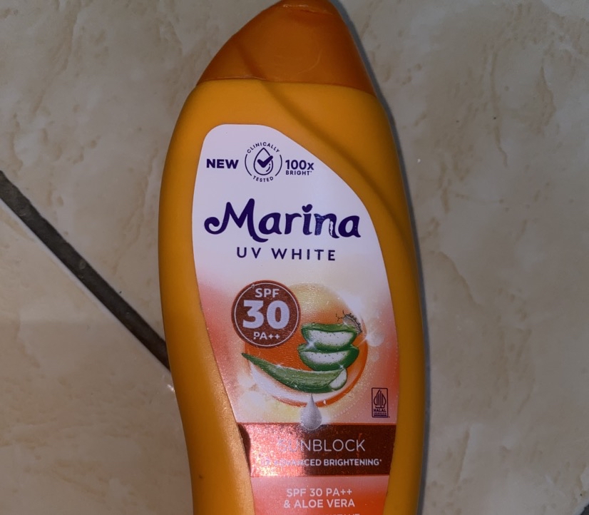 UV White Sunblock SPF 30 imgfdn-50d5a597-b91d-4a17-a207-4a1fa77f2fc0