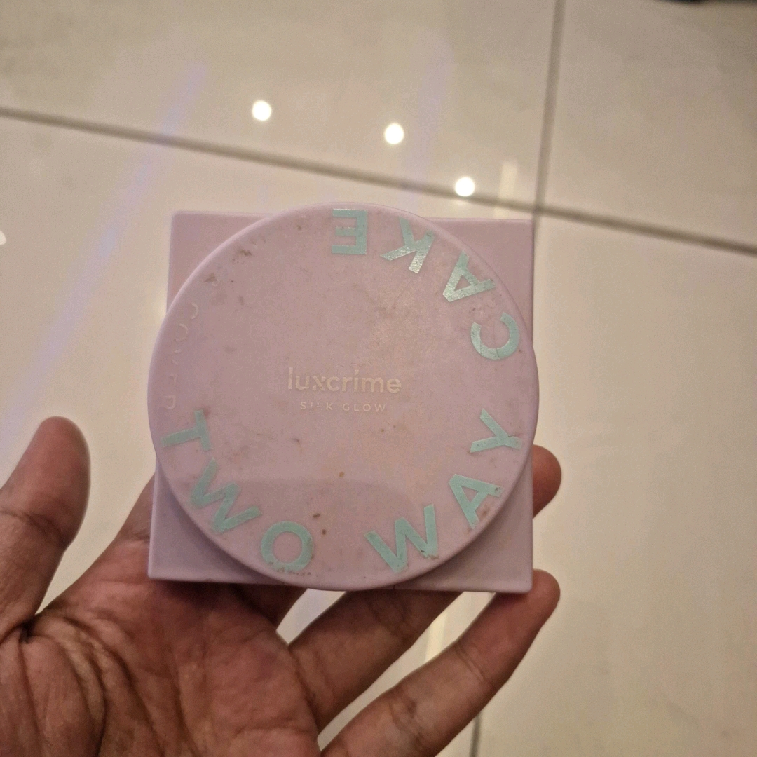 Blur & Cover Two Way Cake : Silk Glow - Cinammon imgfdn-acfa231c-7dcb-4e31-ae6a-4fa121bf0e75