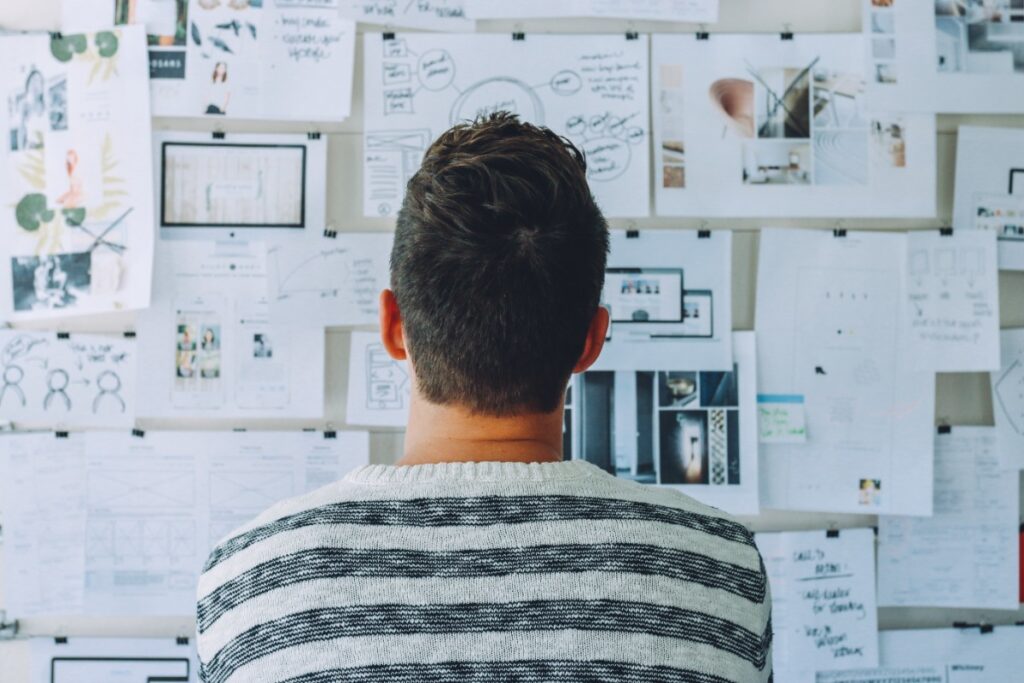 circlemagazine-circledna-education-vs-intelligence