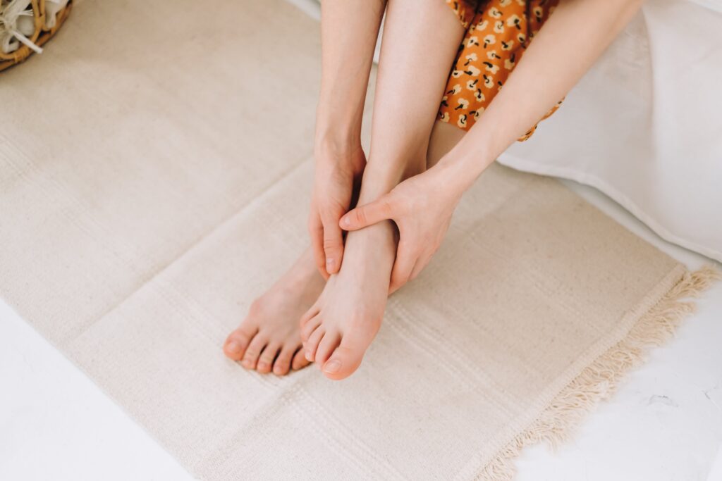 circlemagazine-circledna-pedicure-at-home-DIY-pedicure