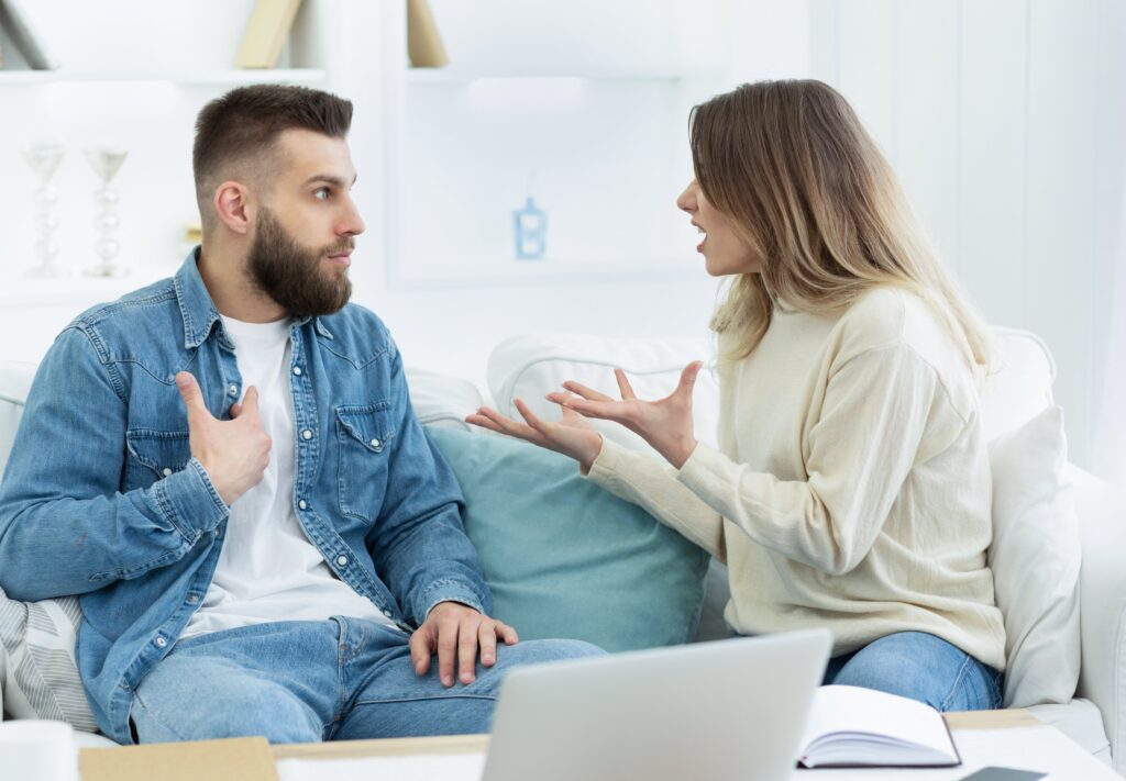 circlemagazine-circledna-signs-of-a-toxic-relationship