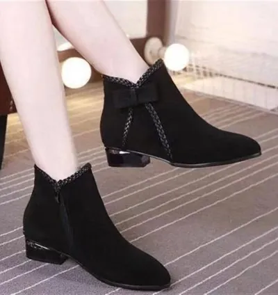 Women's ankle boot with different colors