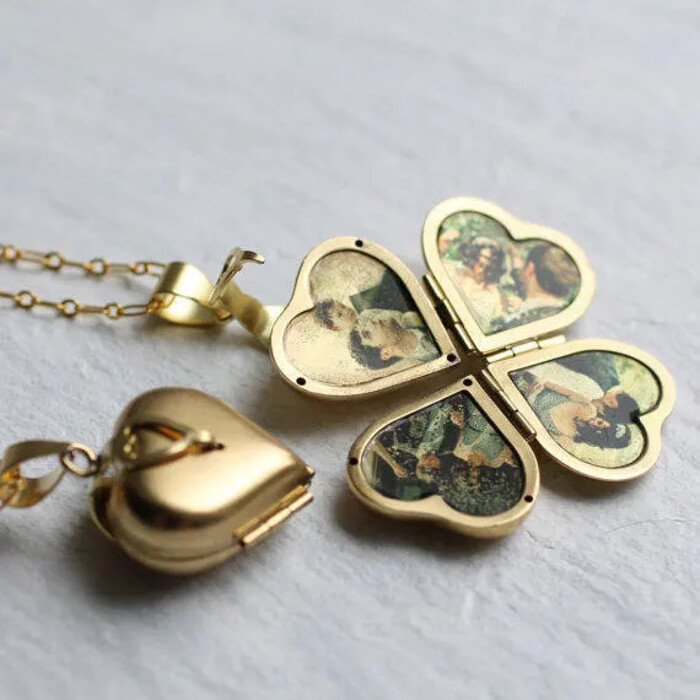 25 Unique Christmas Gift for Grandma that Warm Her Heart 35 Christmas Gifts for Grandma - Personalized Locket With Photographs