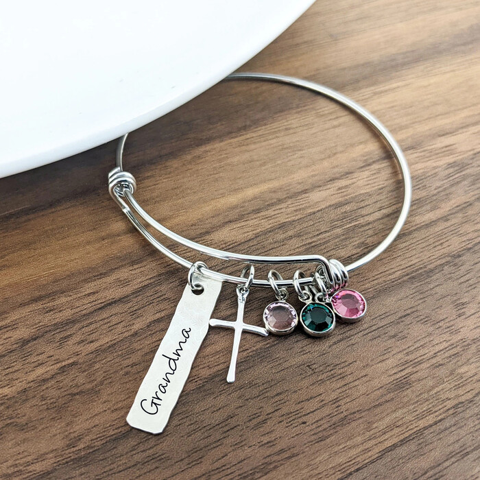 25 Unique Christmas Gift for Grandma that Warm Her Heart 40 Christmas Gifts for Grandma - Grandma Birthstone Bracelet