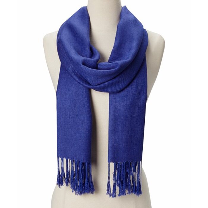 25 Unique Christmas Gift for Grandma that Warm Her Heart 47 Christmas Gifts for Grandma - Scarf
