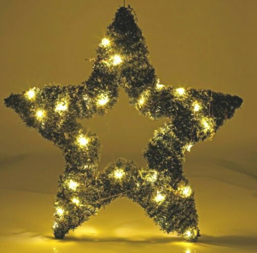 15+ Christmas wall decor ideas for a cheerful 2022 season 44 Christmas Wall Decor - Christmas wall decor idea with laurel wreaths