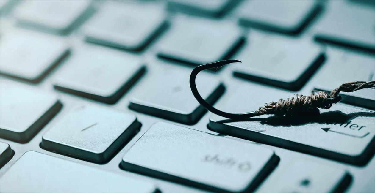 تغییر تاکتیک کلاهبرداران: از حملات دیجیتال به نامههای پستی