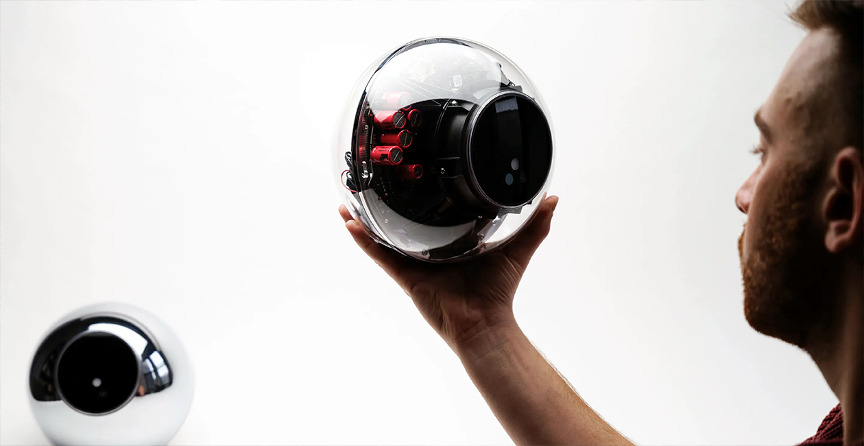 ورلدکوین زیر تیغ انتقادات: آیا هویت بیومتریک واقعاً غیرمتمرکز است؟