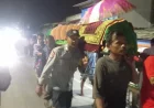 Bhabinkamtibmas Polsek Carita Bantu Pemakaman Warga Binaan