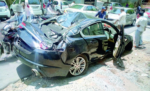 The Jaguar which was damaged after hitting another vehicle near the Jalagam Vengal Rao Park in Banjara Hills early on Thursday. (Photo: DECCAN CHRONICLE) The Jaguar which was damaged after hitting another vehicle near the Jalagam Vengal Rao Park in Banjara Hills early on Thursday. (Photo: DECCAN CHRONICLE)