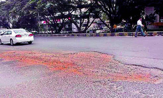 The cabinet approved a proposal for release of Rs 1000 crore to spruce up roads in Bengaluru The cabinet approved a proposal for release of Rs 1000 crore to spruce up roads in Bengaluru