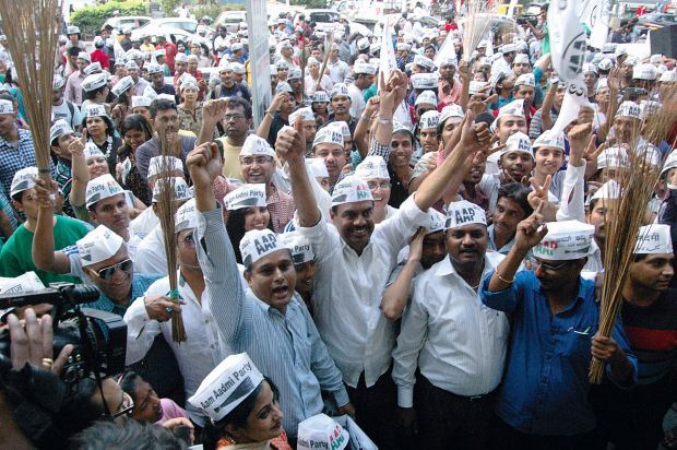 AAP supporters organise a flashmob on Brigade Road, Bengaluru (Photo: Shashidhar B / DC) AAP supporters organise a flashmob on Brigade Road, Bengaluru (Photo: Shashidhar B / DC)