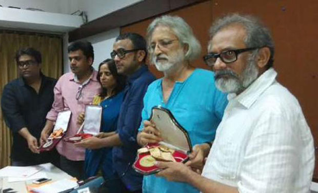 Filmmaker Dibakar Banerjee and 9 others return national awards in support of FTII students and against killings of Kalburgi and Pansare. (Photo: ANI/Twitter) Filmmaker Dibakar Banerjee and 9 others return national awards in support of FTII students and against killings of Kalburgi and Pansare. (Photo: ANI/Twitter)