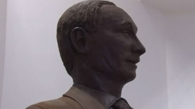 A video grab featuring the chocolate sculpture of Putin. (Picture Courtesy: YouTube) A video grab featuring the chocolate sculpture of Putin. (Picture Courtesy: YouTube)