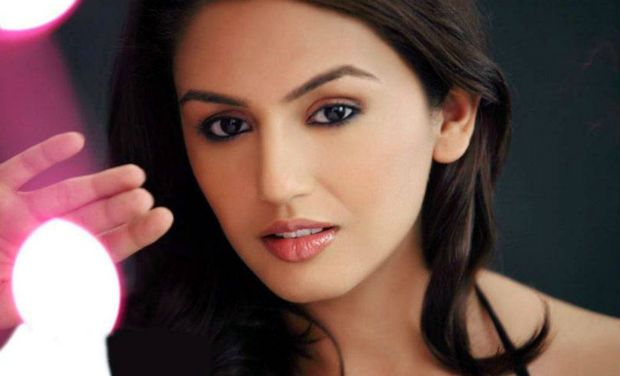 Actress Huma Qureshi Actress Huma Qureshi