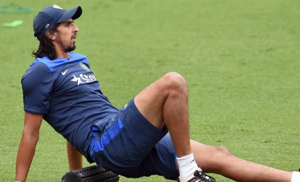India bowler Ishant Sharma's personal coach, Shravan Kumar, blamed international coaching system for his ward's injury which crashed him out of ICC World Cup 2015. (Photo: AFP) India bowler Ishant Sharma's personal coach, Shravan Kumar, blamed international coaching system for his ward's injury which crashed him out of ICC World Cup 2015. (Photo: AFP)