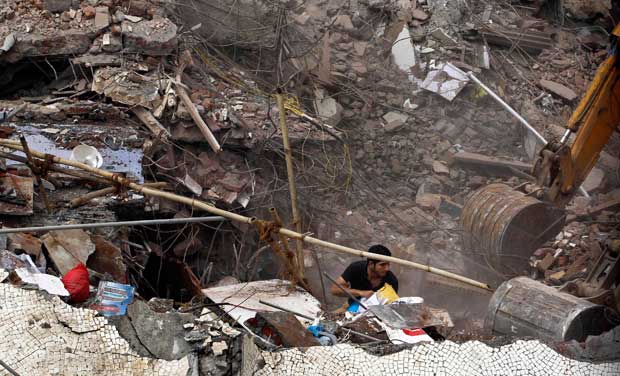 Prabhakaran was among the three victims buried alive in the warehouse collapse next to the temple Prabhakaran was among the three victims buried alive in the warehouse collapse next to the temple