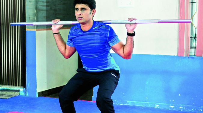 Goblet Squat with Overhead Press Goblet Squat with Overhead Press