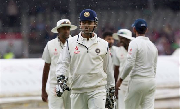 Ian Chappell criticised MS Dhoni not only for his captaincy but even for his wicketkeeping and team selections Photo: AP/ File Ian Chappell criticised MS Dhoni not only for his captaincy but even for his wicketkeeping and team selections Photo: AP/ File