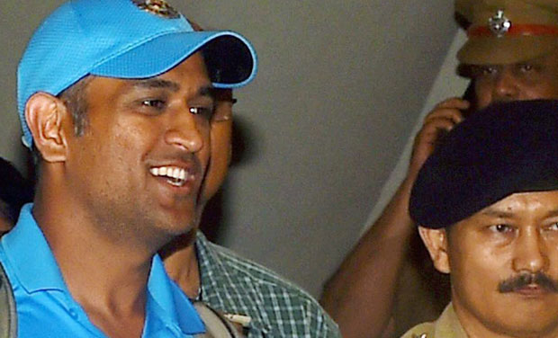 India's ODI skipper Mahendra Singh Dhoni on Friday took time off to meet former BCCI President N Srinivasan at his residence here, a move which invited criticism from some quarters. (Photo: PTI) India's ODI skipper Mahendra Singh Dhoni on Friday took time off to meet former BCCI President N Srinivasan at his residence here, a move which invited criticism from some quarters. (Photo: PTI)