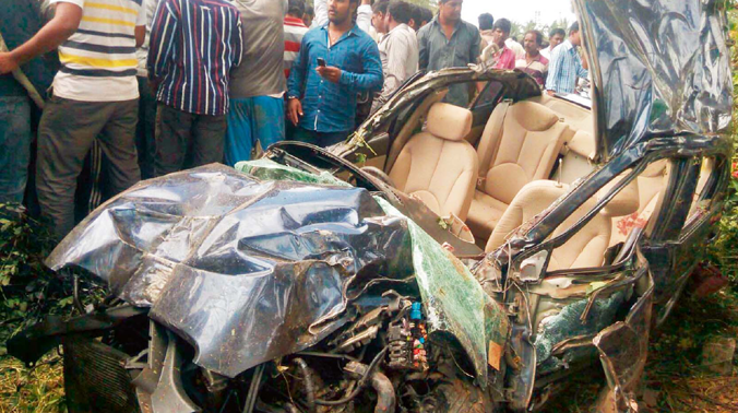 The remains of the Hyundai Verna which met with an accident on Devanahalli Boothagere Cargo Road. The remains of the Hyundai Verna which met with an accident on Devanahalli Boothagere Cargo Road.