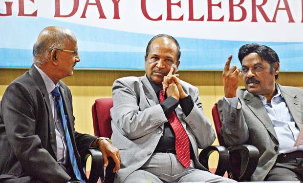 SRM University founder-chancellor T.R. Paari Vendhar (right) interacts with University registrar Prof. N. Sethuraman (left) while UGC vice-chairman Prof.H. Devaraj (centre) looks on. SRM University founder-chancellor T.R. Paari Vendhar (right) interacts with University registrar Prof. N. Sethuraman (left) while UGC vice-chairman Prof.H. Devaraj (centre) looks on.