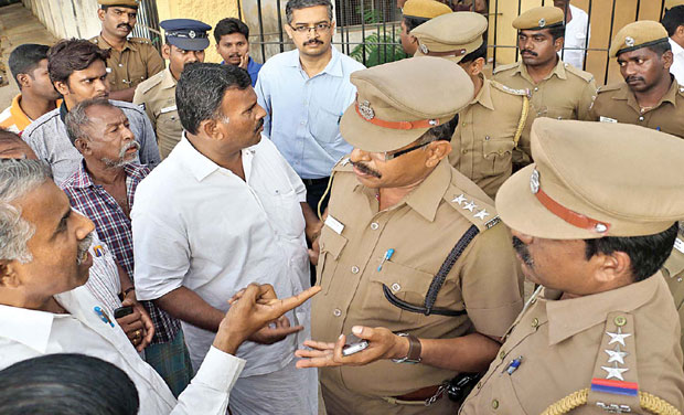 Police stationed in Sidhhapudur after the various parties alleged bogus voting in the polling station. (Photo: DC) Police stationed in Sidhhapudur after the various parties alleged bogus voting in the polling station. (Photo: DC)