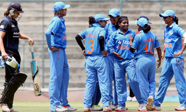 Electing to bat at M Chinnaswamy Stadium, the Mithali Raj-led side lost wickets at regular intervals, but all-rounder Jhulan Goswami struck a defiant 57 off 67 deliveries to help the hosts to 142 all out in 44.3 overs. (Photo: PTI) Electing to bat at M Chinnaswamy Stadium, the Mithali Raj-led side lost wickets at regular intervals, but all-rounder Jhulan Goswami struck a defiant 57 off 67 deliveries to help the hosts to 142 all out in 44.3 overs. (Photo: PTI)