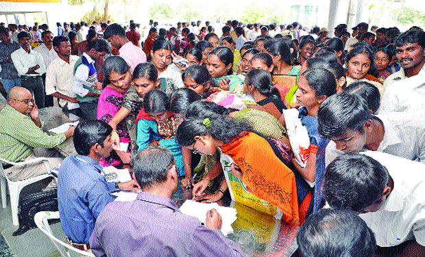 Students take part in a campus recruitment drive at a private college in Coimbatore. (Photo:DC/File) Students take part in a campus recruitment drive at a private college in Coimbatore. (Photo:DC/File)