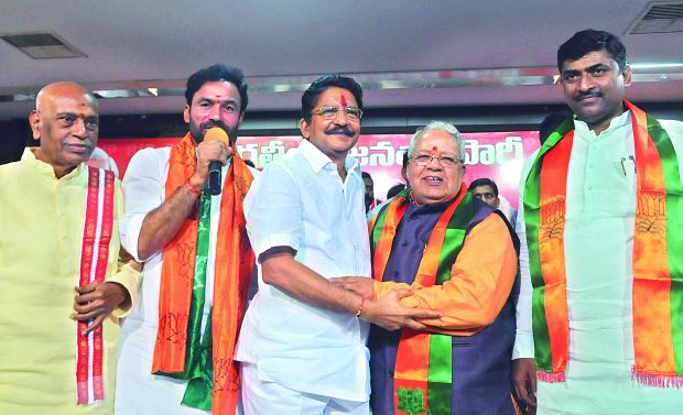 Maharashtra Governor-designate Ch. Vidyasagar Rao (centre) is congratulated by BJP state president G. Kishan Reddy and union minister Kalraj Mishra. (Photo: DC) Maharashtra Governor-designate Ch. Vidyasagar Rao (centre) is congratulated by BJP state president G. Kishan Reddy and union minister Kalraj Mishra. (Photo: DC)