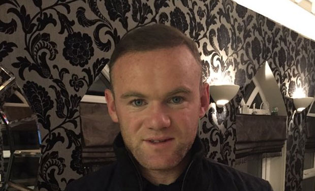Manchester United captain Wayne Rooney stole the show at a World Wrestling Entertainment (WWE) event by 'slapping' a wrestler who goaded him at ringside. (Photo: Twitter) Manchester United captain Wayne Rooney stole the show at a World Wrestling Entertainment (WWE) event by 'slapping' a wrestler who goaded him at ringside. (Photo: Twitter)
