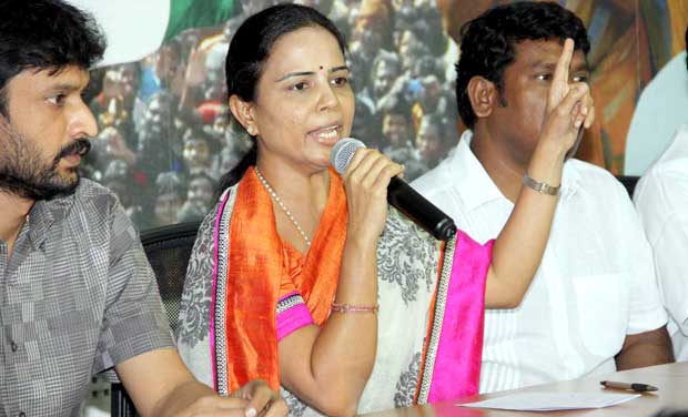 YSRCP MLA Shobha Nagi Reddy addressing the media in Hyderabad. File photo. YSRCP MLA Shobha Nagi Reddy addressing the media in Hyderabad. File photo.