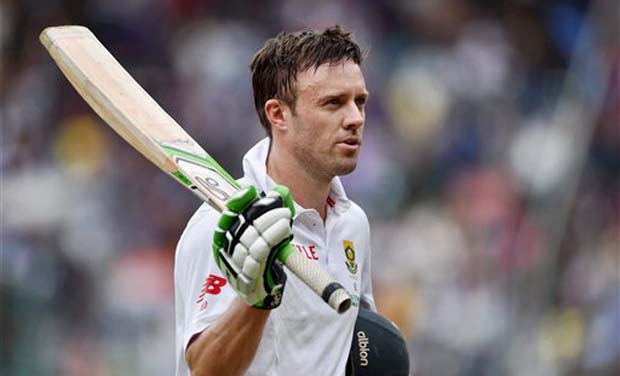 South Africa's AB De Villiers acknowledges the crowd as he returns to pavilion after his dismissal during the 1st day of 2nd test match between India and South Africa at Chinnaswamy stadium in Bengaluru. (Photo: AP) South Africa's AB De Villiers acknowledges the crowd as he returns to pavilion after his dismissal during the 1st day of 2nd test match between India and South Africa at Chinnaswamy stadium in Bengaluru. (Photo: AP)