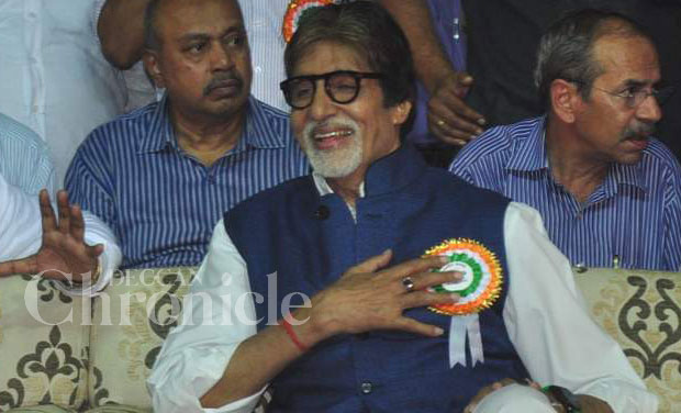 Amitabh Bachchan kick started his tenure with a jungle safari in the National Park and was accompanied by ministers and politicians. Amitabh Bachchan kick started his tenure with a jungle safari in the National Park and was accompanied by ministers and politicians.